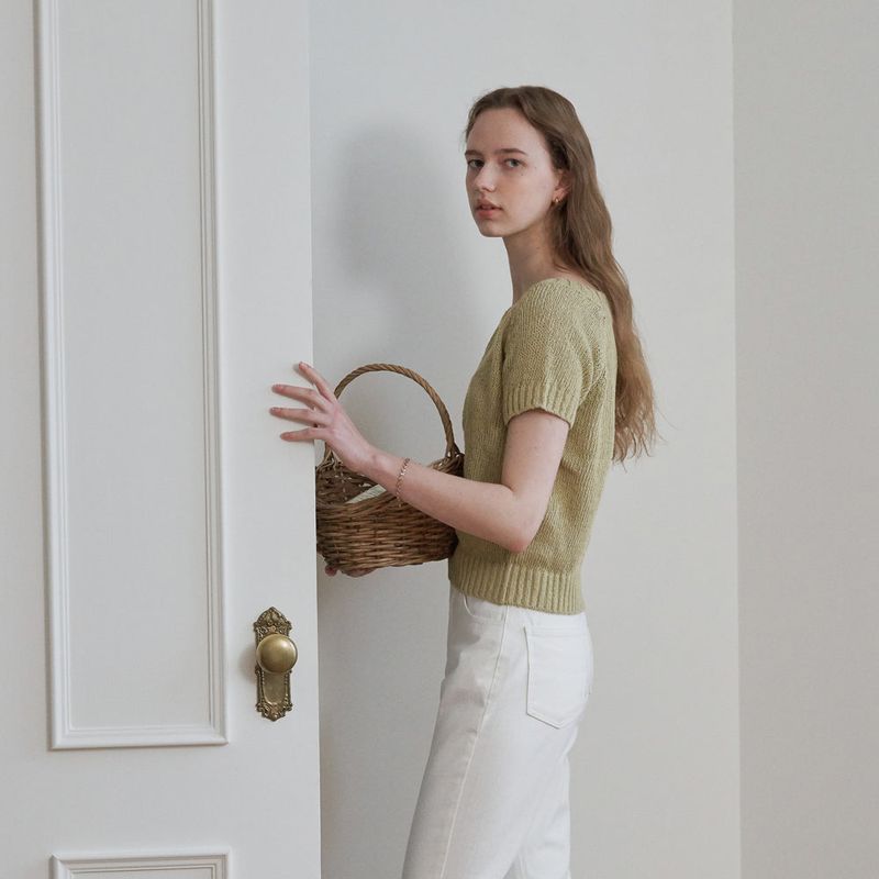 Mild slub half knit