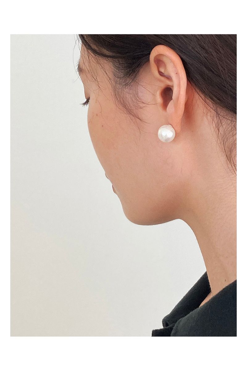 m.o.k（モク）の「amazing pearl earring (silver925)（Accessories）」