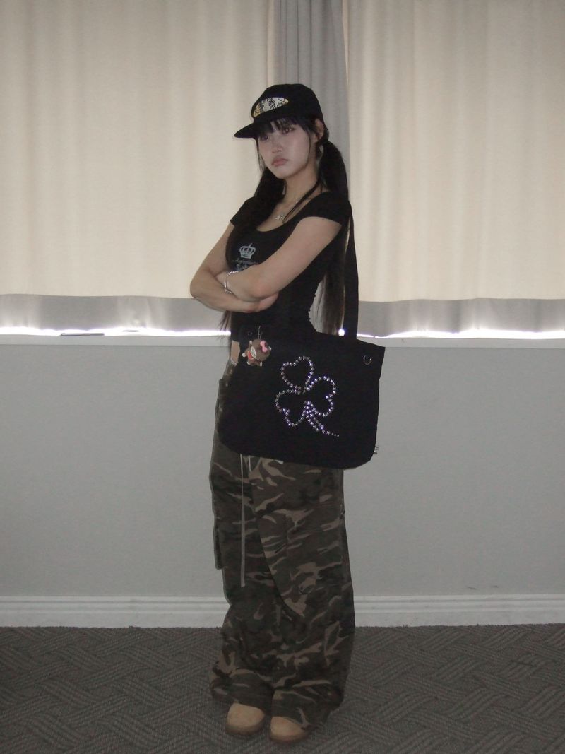 Star clover tote bag