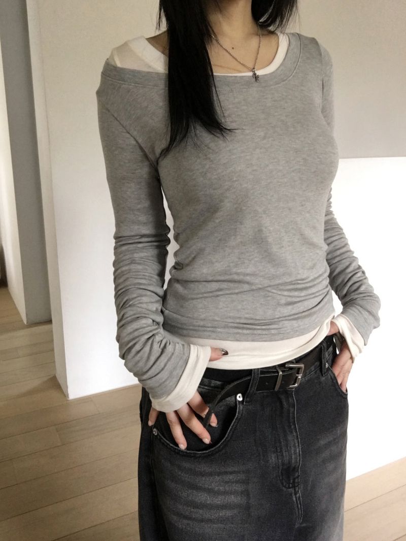 easeas（イズイズ）の「[EE] ソフトエッセンシャルTシャツ（トップス）」