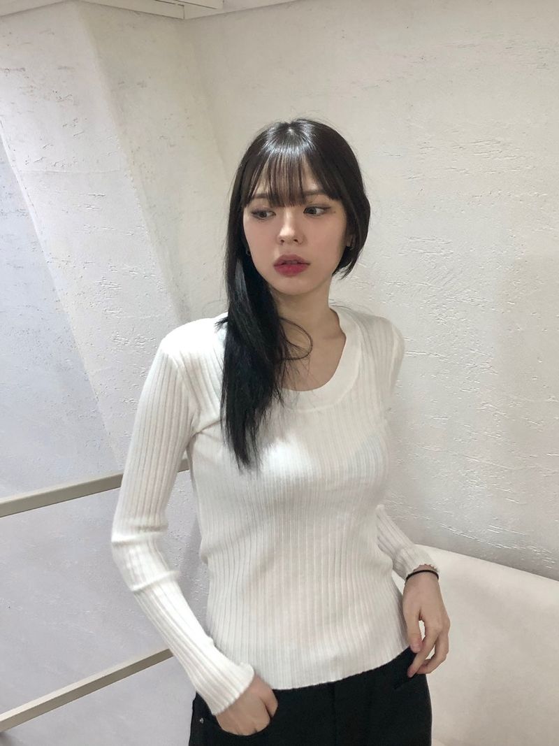 Eunice U-neck slim-fit knit