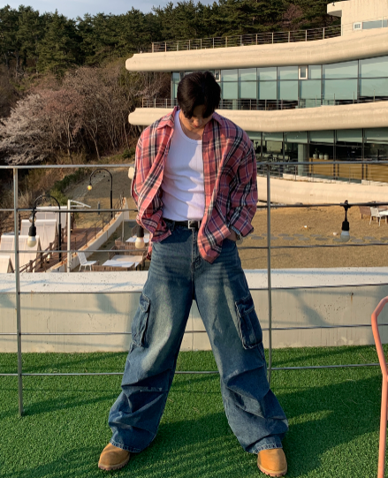 LOOKPLE（ルックプル）の「St. Parachute Cargo Wide Denim Pants（Pants）」