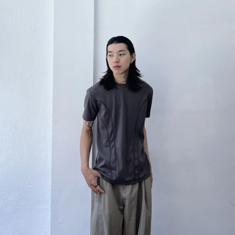 Articulated Seam Fitted Tee
