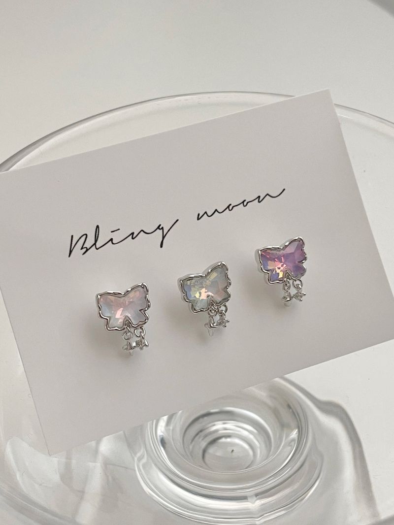 Blingmoon（ブリングムーン）の「[3 color] スターライトバタフライピアス/２サイズ/トゥインクルオーパルドロップユニーク（アクセサリー）」