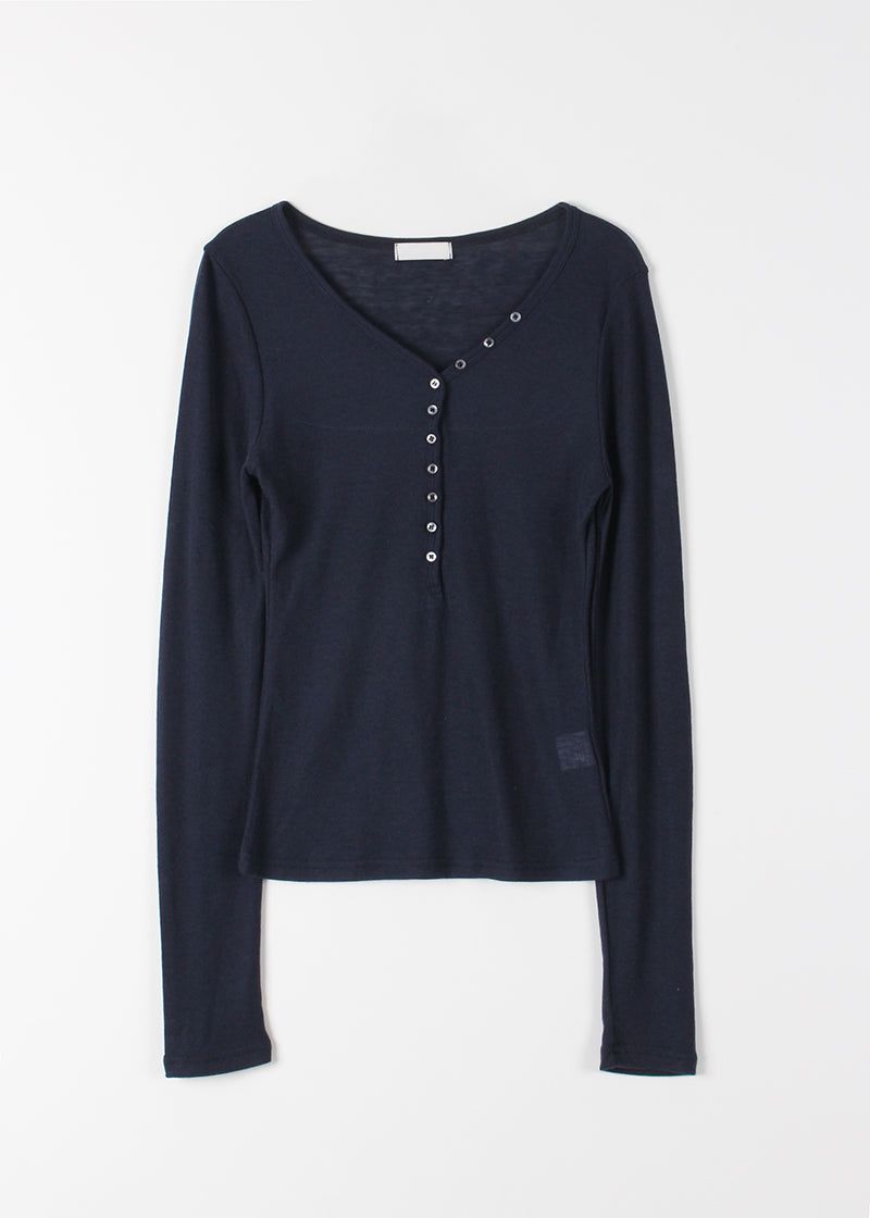 BUTTON SILHOUETTE TEE