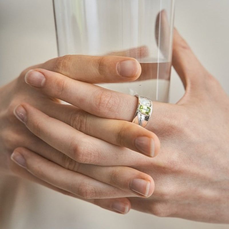 FLIT（フィリット）の「SAND DUNE STONE RING (PERIDOT) (SILVER)（Accessories）」