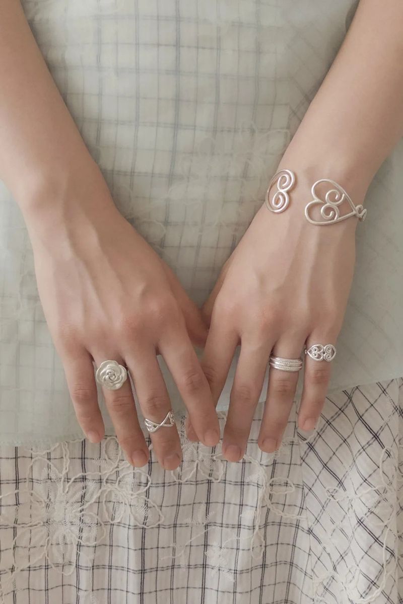 Balcony Heart Rolling Bangle Bracelet