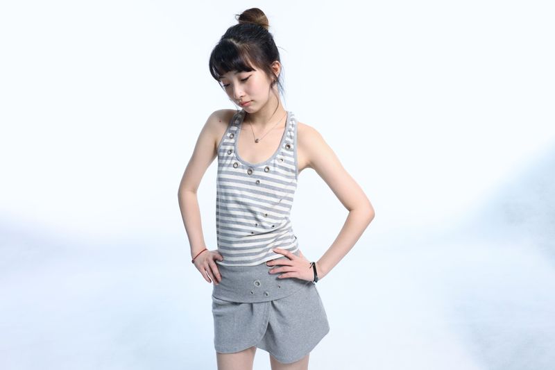 Striped Eyelet halterneck sleeveless (Gray)