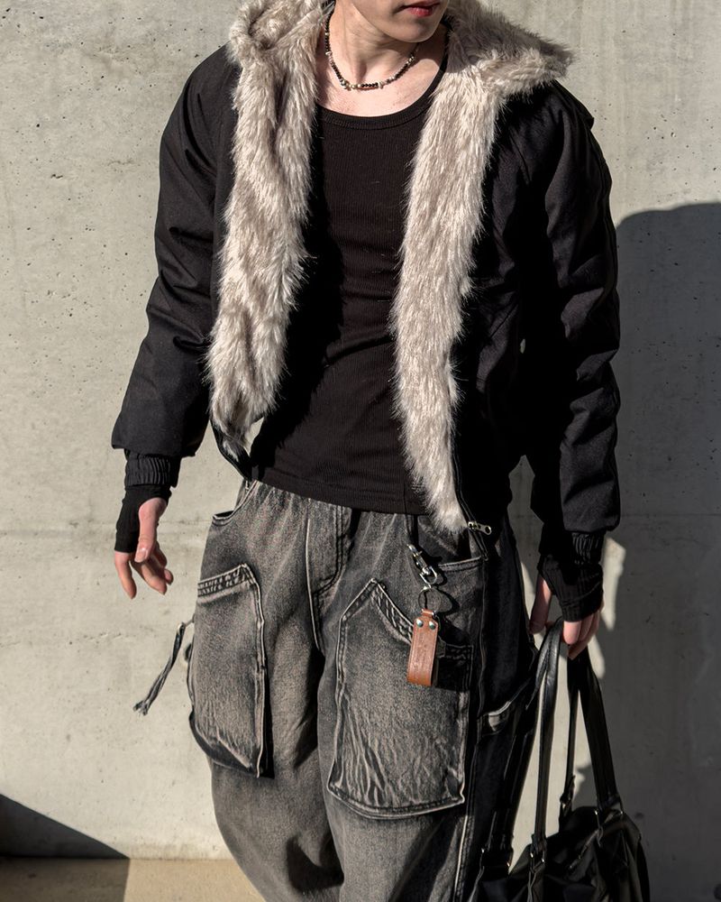 JIIGEUM（ジグム）の「Helen Cropped Fur Hooded Jumper（Jackets/Outerwear）」