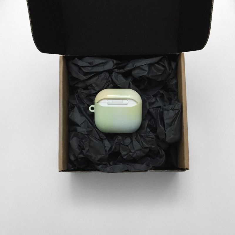 Fuzzy (Airpods case, glossy)