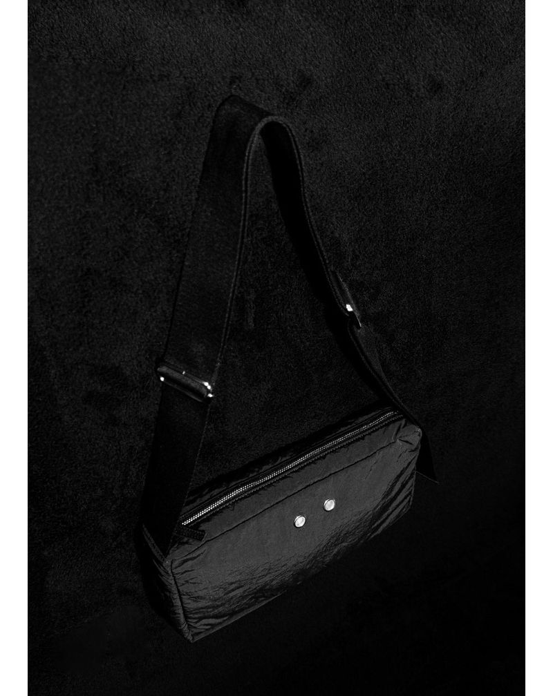  VENT SQUARE BAG BLACK