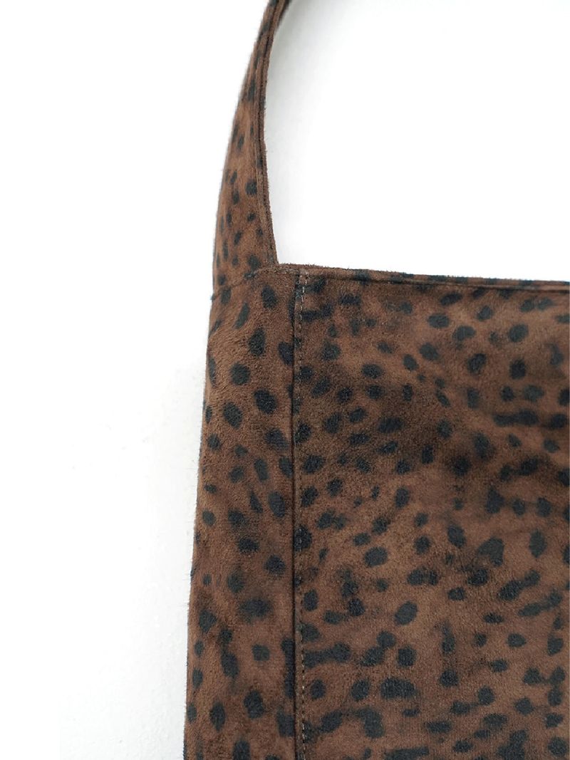 スエードスタッドショルダーバッグ (Leopard)