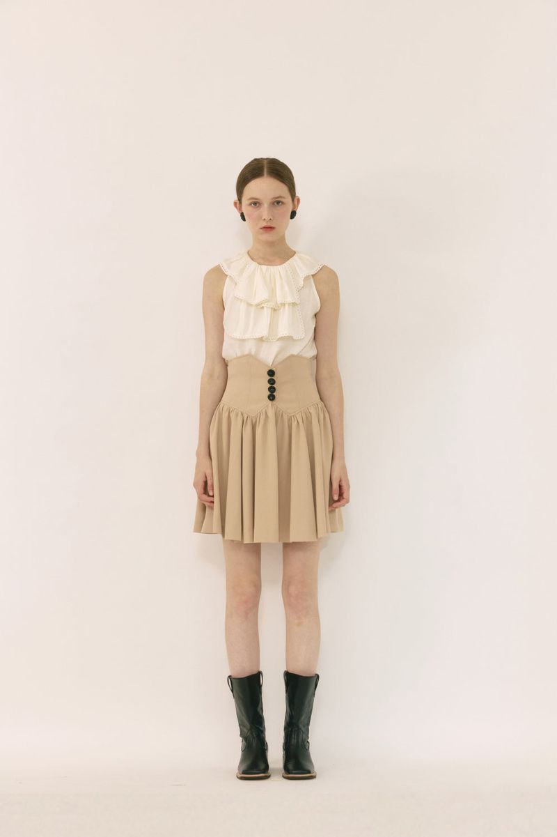 High- waisted skirt