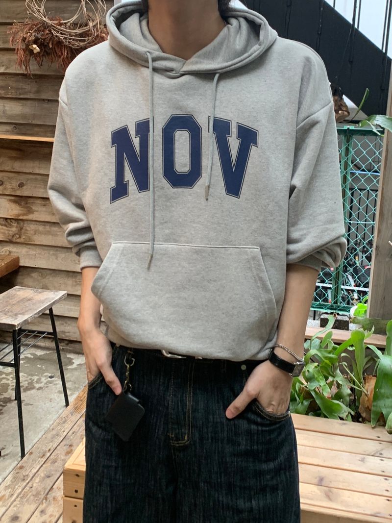 Nohv Lettering Crop Hoodie