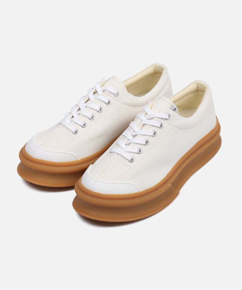 nomatta（ノマッタ）の「ノード ホワイトガム（シューズ）」