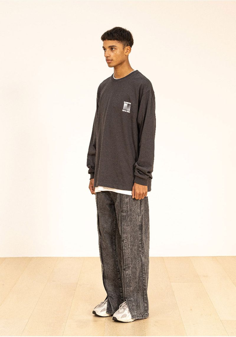 INCISION INVERTED WASHED DENIM PANTS