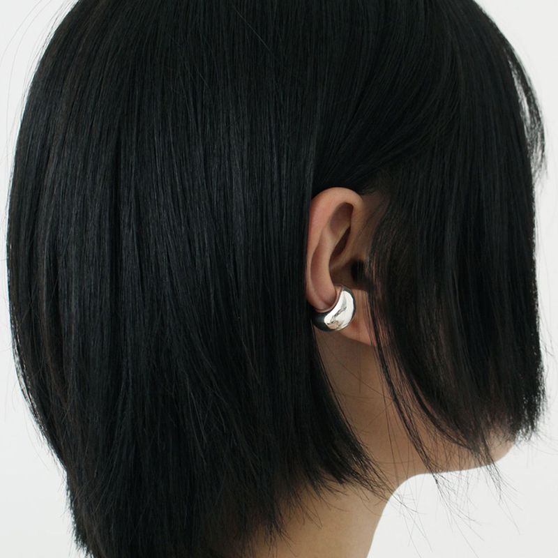 studio HAE（スタジオヘ）の「【MADE】 Moon earcuff glossy（Accessories）」