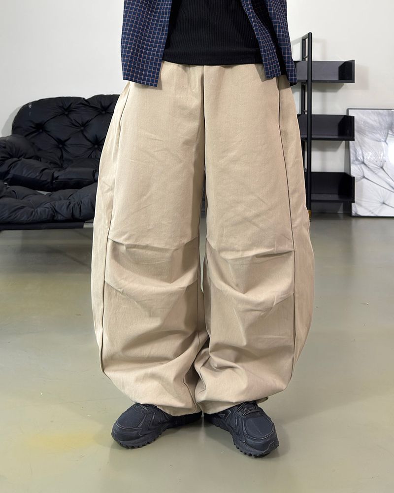 Trevil Patch Balloon Chino Pants