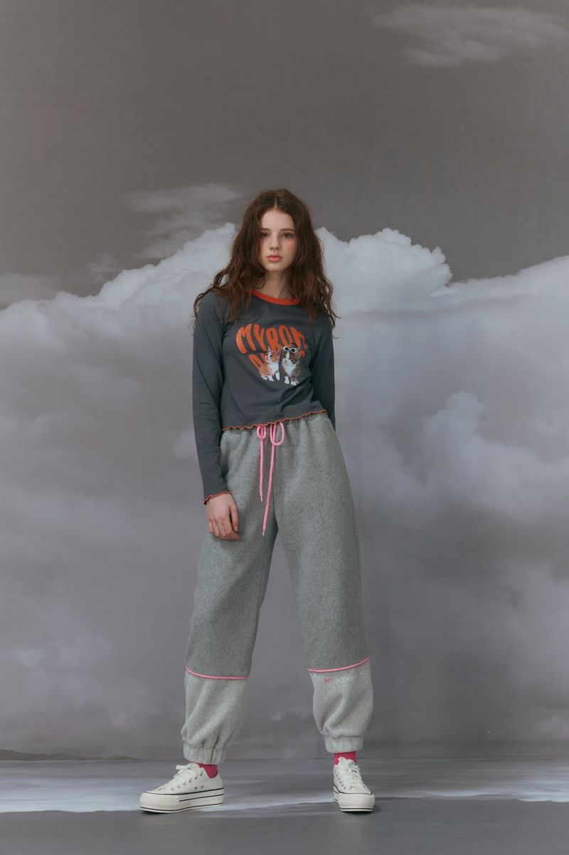 ROMANCHIC(ロマンシック)の「Heart kitty T-shirt(Tops)」