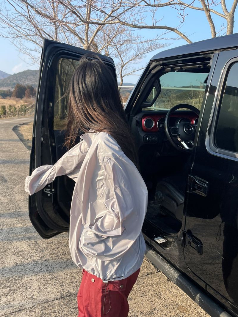 lustrous windbreaker jacket