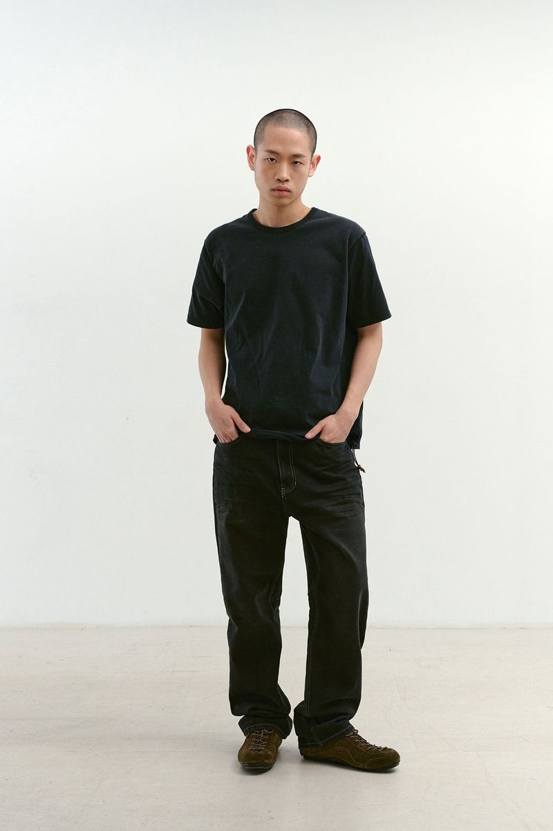 Loose Fit Tapered Denim Pants (Washed Black)