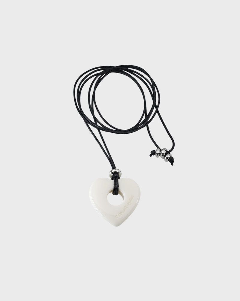 it doesn't matter.（イットダズントマッター）の「[HEART] ロピーネックレス (Ivory)（アクセサリー）」