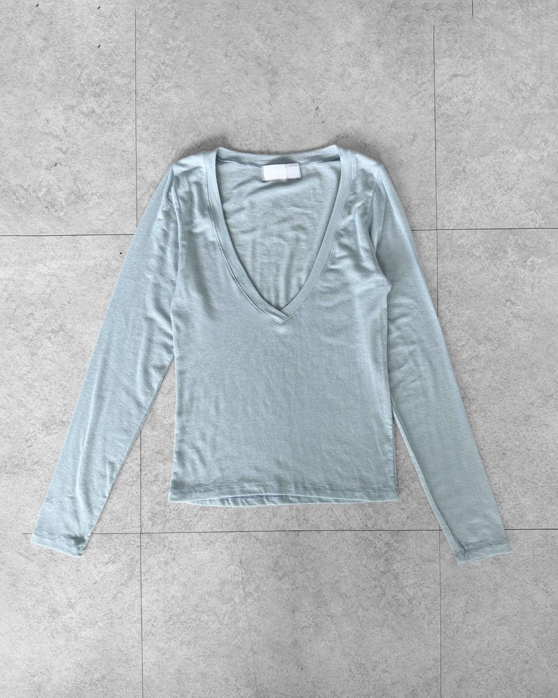 BLUR V-NECK TEE