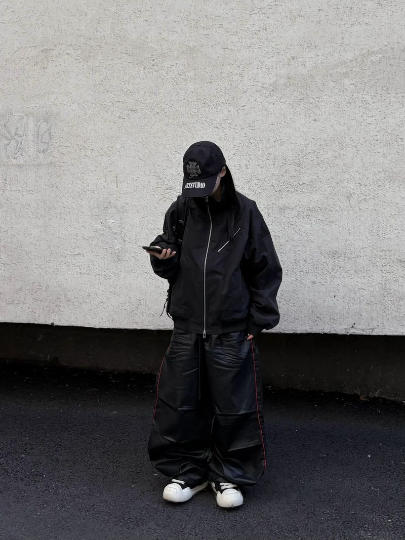 wet coating piping wide pants