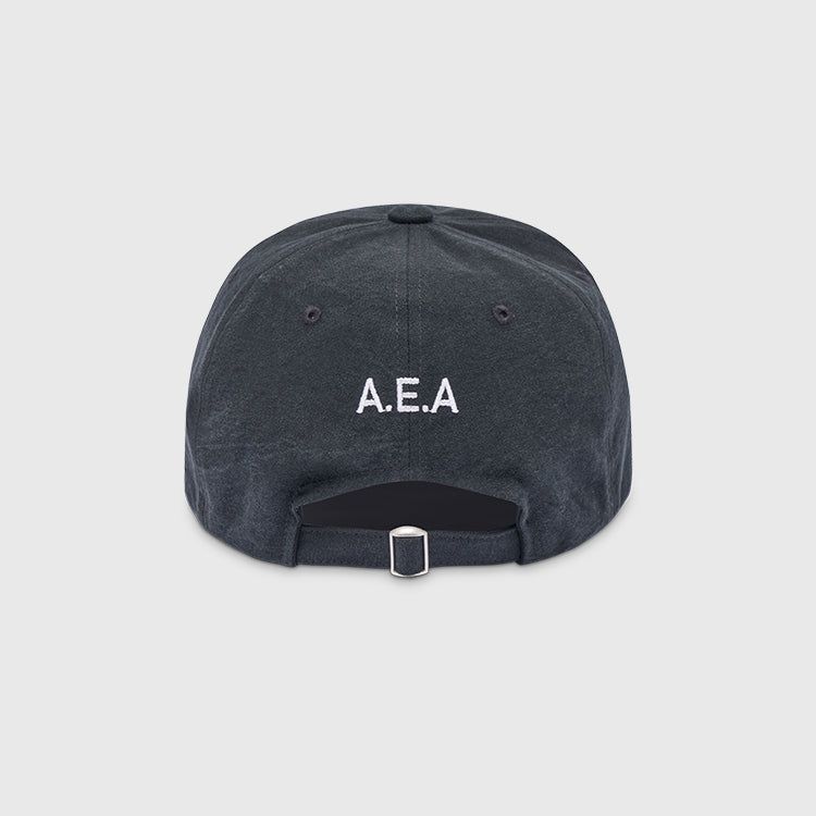 A.E.A MENAGE BLACK CAP