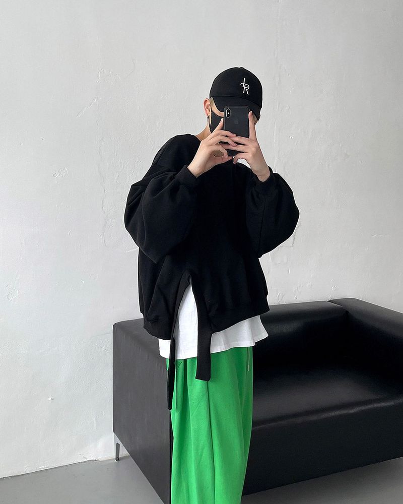 COZINESS（コジネス）の「NB Side slit sweatshirt (2 colors)（Tops）」