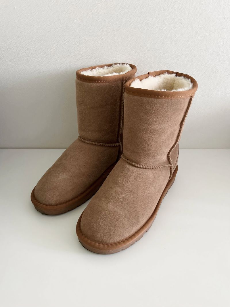 Australian middle-wool boots