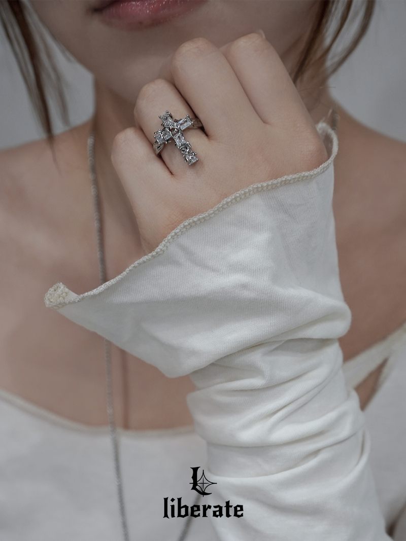My Lord Cubic Cross Ring