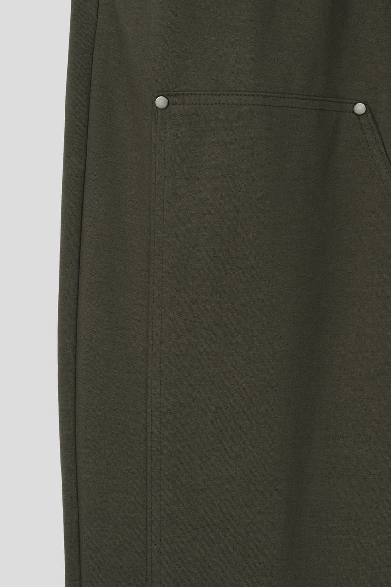 WET DOUBLE KNEE RIVET SWEAT PANTS