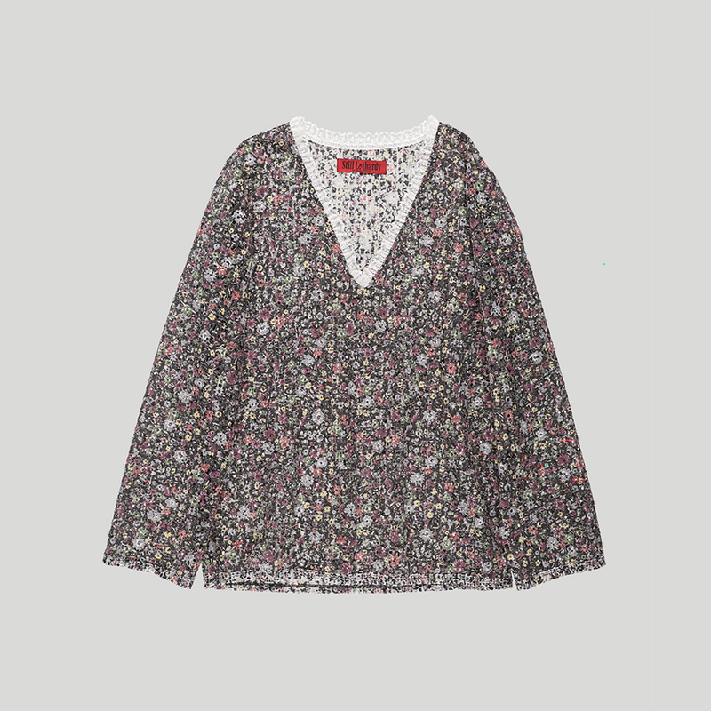 FLORAL PUNCHING V-NECK TOP