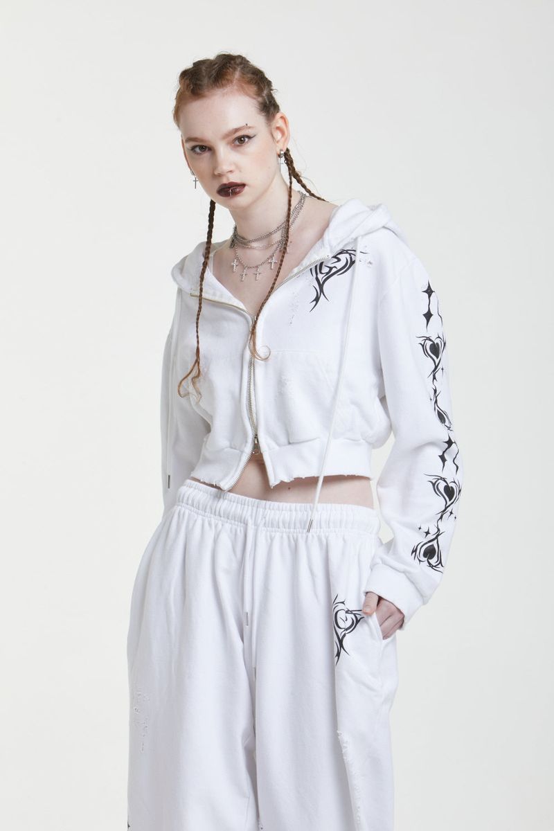 TRIVAL CROPPED HOODY