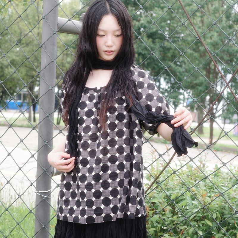 KOOKEESEE（クキシ）の「Wave Crinkled Long Scarf (black)（Fashion Accessories）」