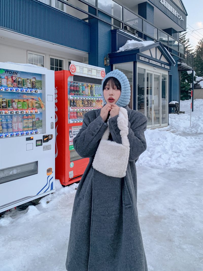 フローモヘアロングコート