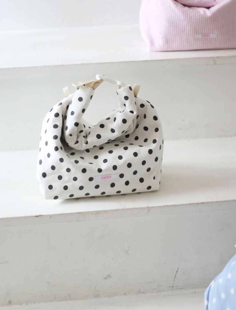 cozy lunch bag - white dot