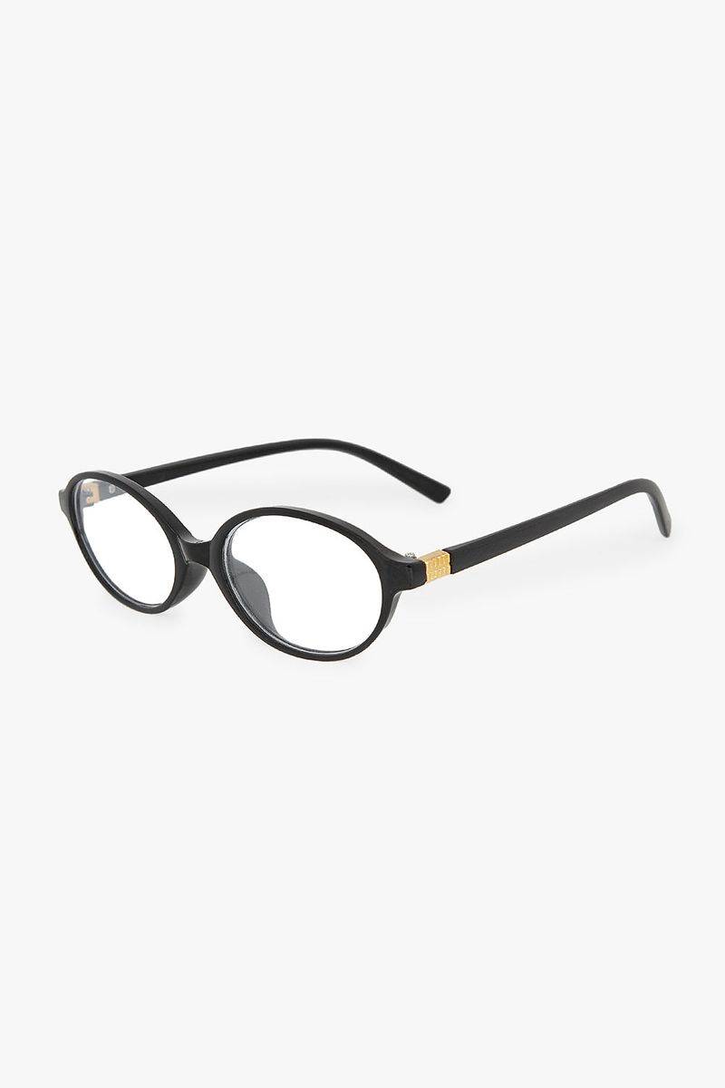 Nerd form classic eyewear