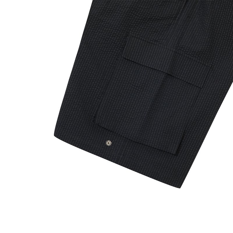 [ULKIN] Seersucker Cargo Bermuda Pants_Charcoal