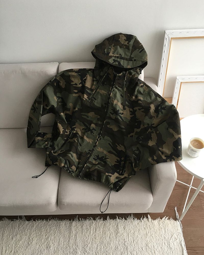 Hide Camo Windbreaker