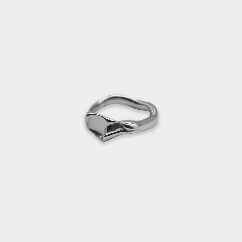 Grumpy Stuff(グロンピースタッフ)の「Molten Wave Crest Ring(Accessories)」