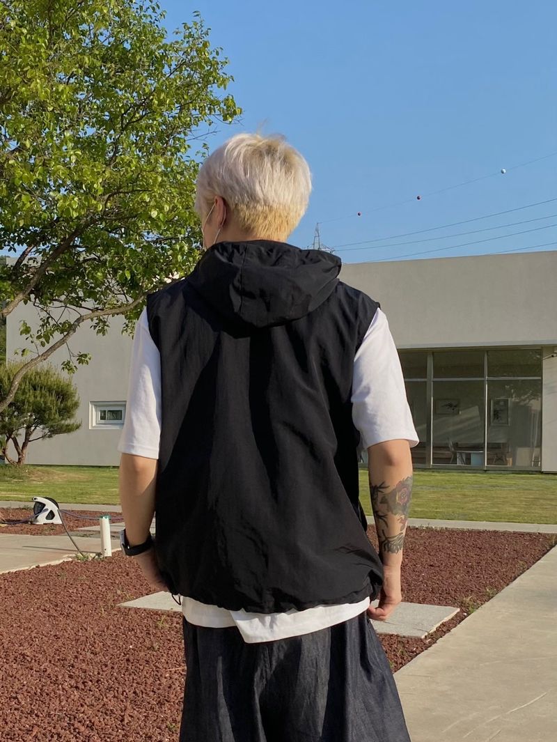 Track anorak vest