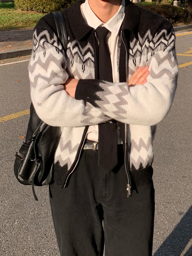 Invierno jacquard knit zip-up