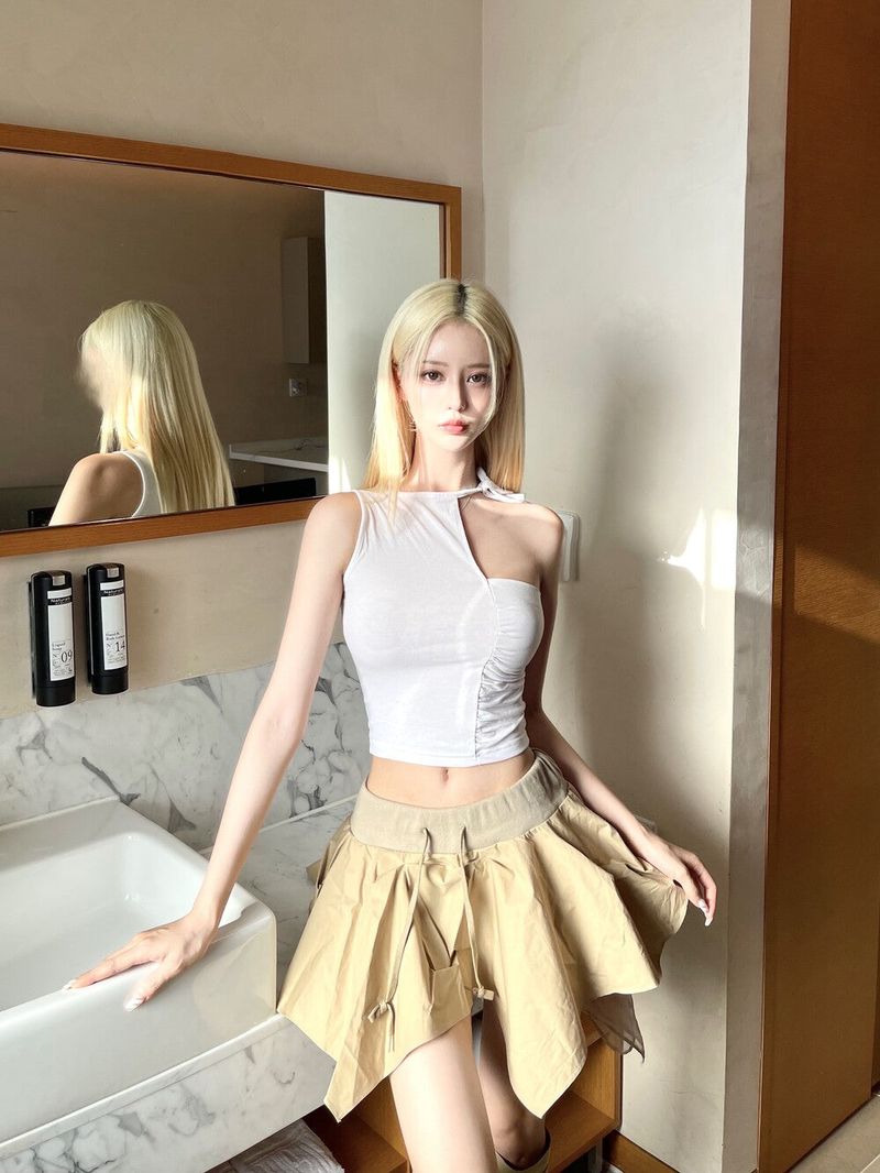 Seow（ソウ）の「1381. Glad shirring unbal sleeveless (3color)（Tops）」