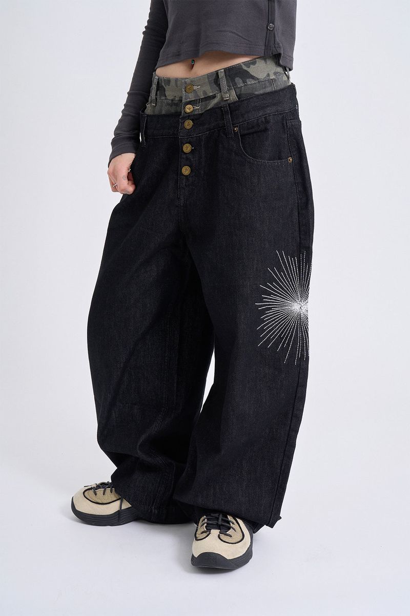 Raucohouse（ラウコハウス）の「Deep indigo camo sagging denim pants（Pants）」