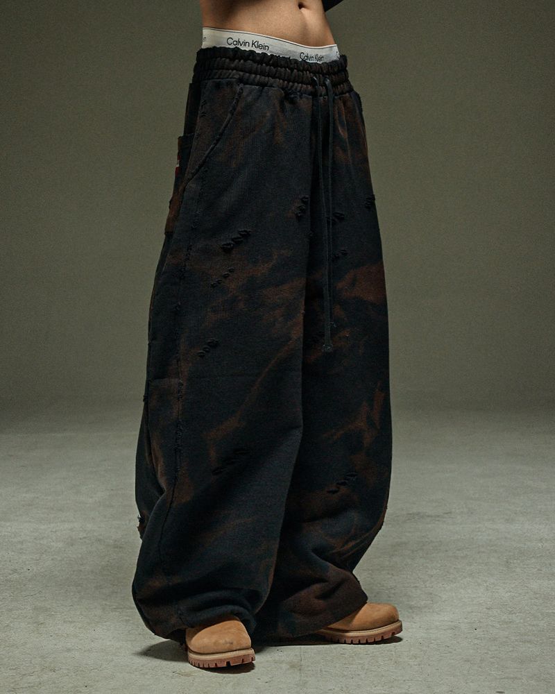 Destroyed P bleach black B