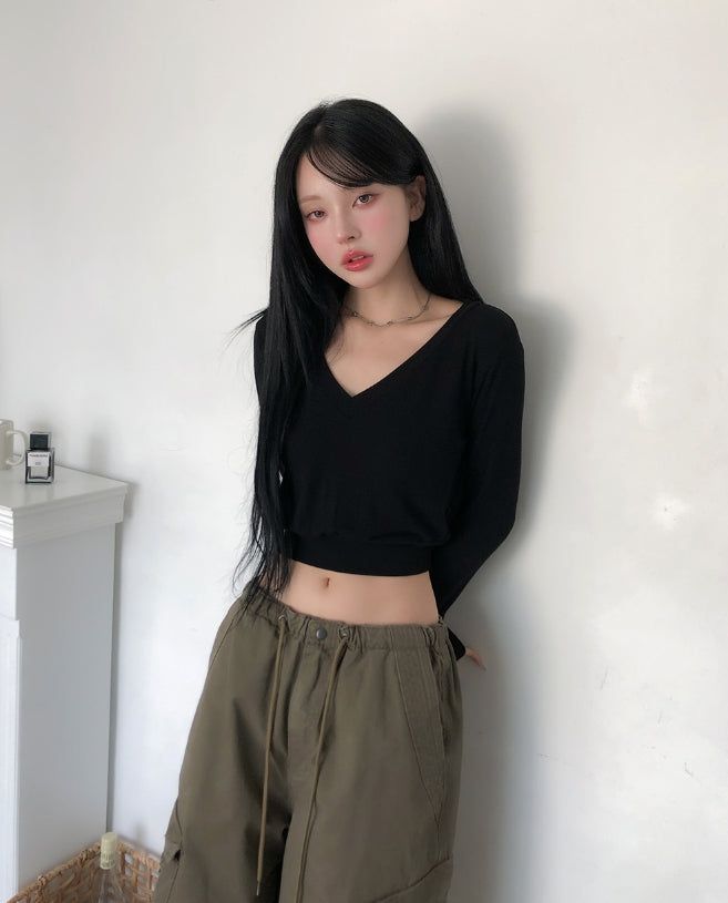 Pint Crop V-Neck Slim Long Sleeve