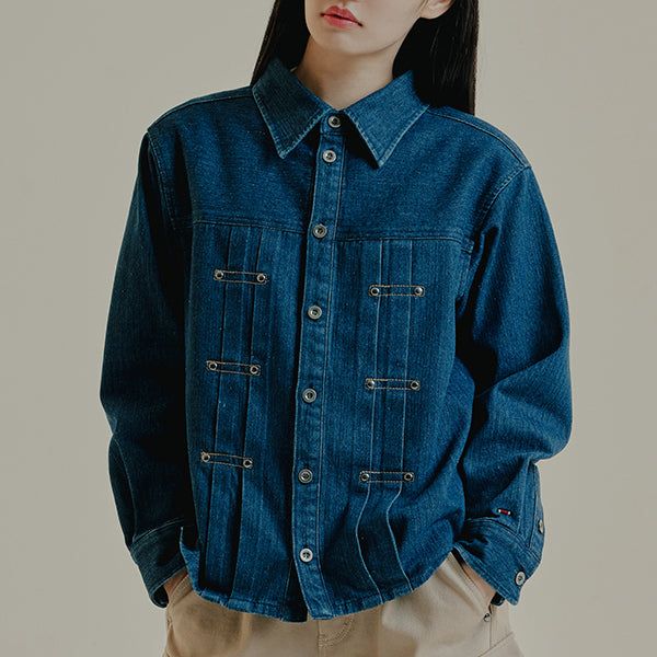 RIVET DENIM TRUCKER JACKET