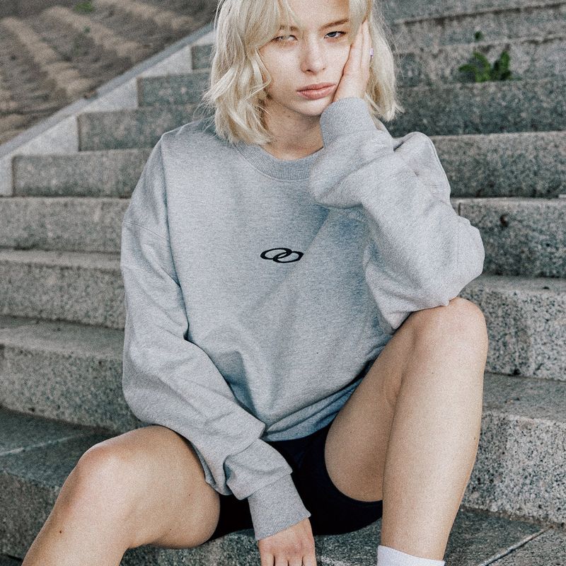 DOUBLE LOOP LOGO SLEEK SWEATSHIRT GRAY